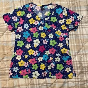 Zoe and Chloe size M floral scrub top